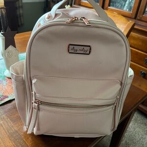 Itzy Ritzy pink backpack. Great condition.